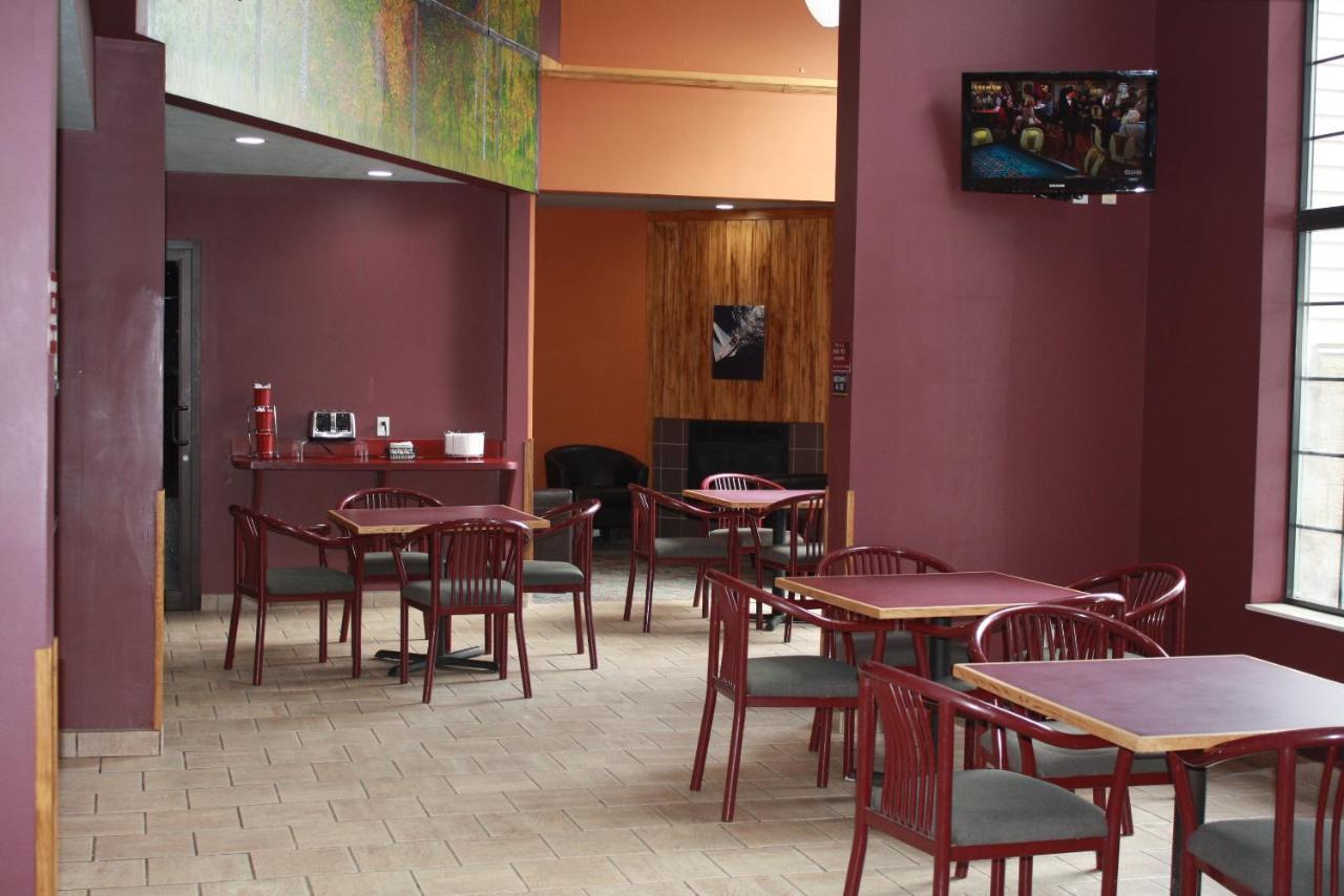 טאווס סיטי Bay Inn מראה חיצוני תמונה